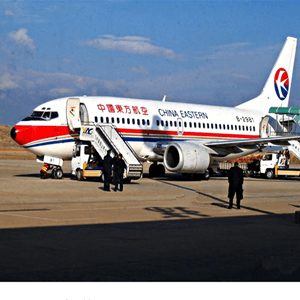 白城空运公司航空快运业稳步发展的原因是什么？